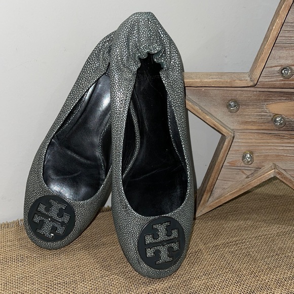 Tory Burch Green Pebbled Leather Reva Ballet Flats 10.5 - Picture 1 of 10